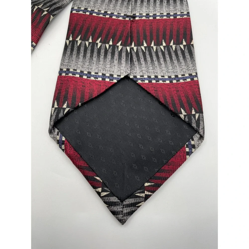 Chez Roffe New York Mens Silk Tie Red Grey Geometric Southwestern Pattern Retro